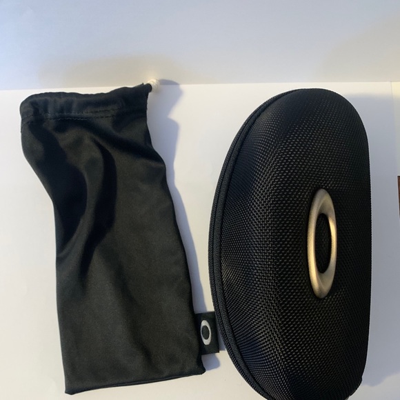 Oakley M2 XL SnapBack Collection Limited Edition, Prism Ruby Lenses - Picture 5 of 5